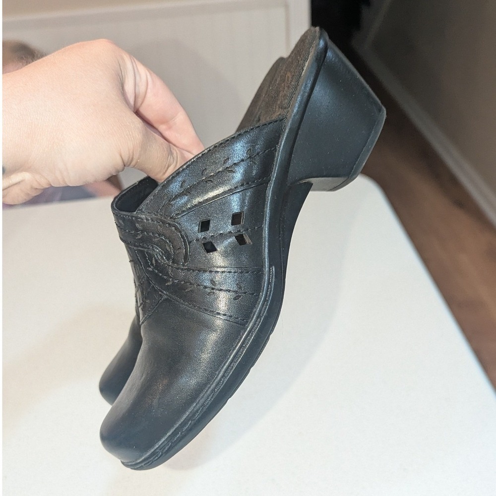 Clarks Mules Black Leather Laser Cut Wedge Clogs 7M Comfort